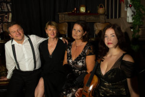 "Es ist angerichtet! Feines aus der Theaterküche" @ Theater der 2 Ufer